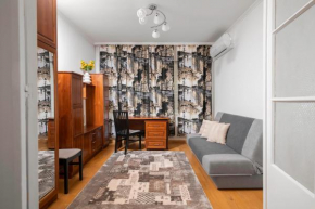 1BD flat with Desk on Russian Monument Square